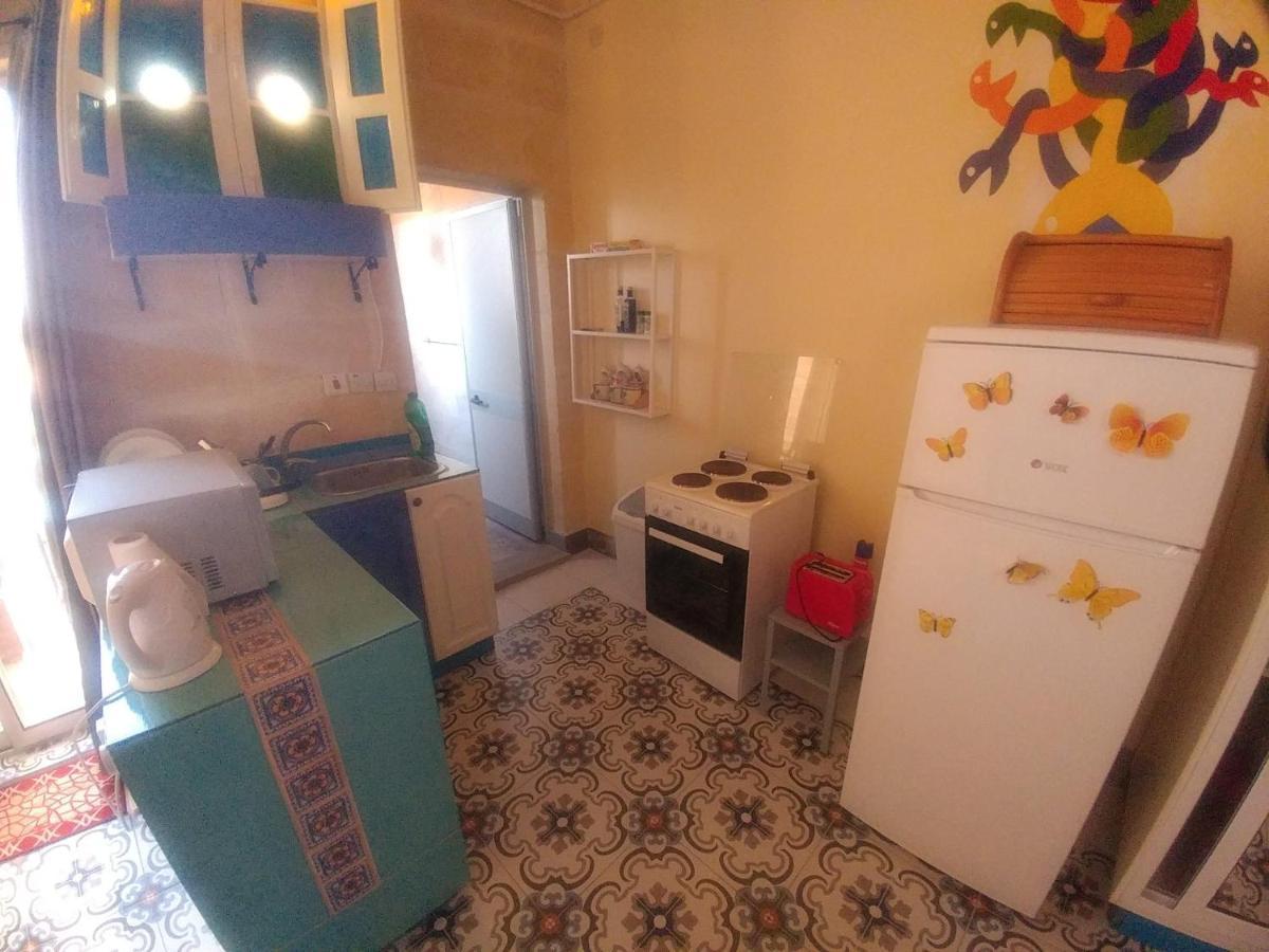 Triesti Home Вікторія Екстер'єр фото