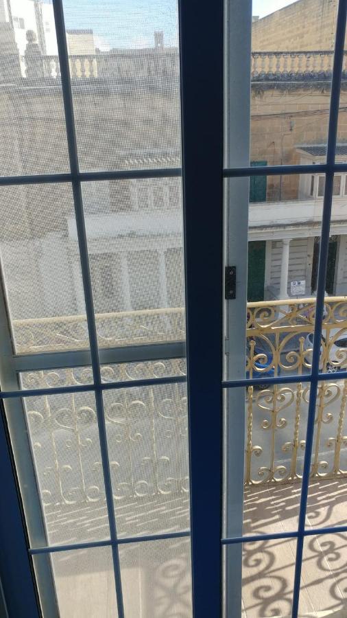 Triesti Home Вікторія Екстер'єр фото