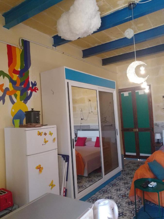 Triesti Home Вікторія Екстер'єр фото